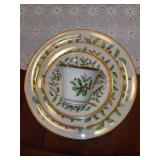 5-piece place setting of LENOX Holiday Fine China - includes dinner plate, salad plate, dessert plate, cup/saucer