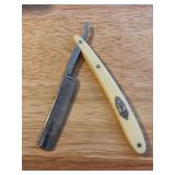 Vintage Wilhelm Mandt Solingen Germany 10 Jahre Garantie straight razor - marked Bohler Extra
