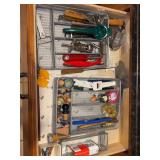 Contents of (3) kitchen drawers (see all pics)