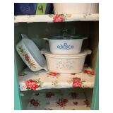 Corningware 3 L country corn flower with plastic lid,￼ Corning ware ￼Spice of life A 1 B and cornflower blue one and a half quart. Lid fits both dishes.