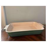 Green Le Creuset 10 x 7“ rectangular stoneware dish. 11 – 00 ￼