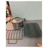 8 quart KitchenAid induction pot with an enamel roaster and rack
