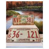 2 Vintage liscence plates