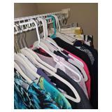 Grouping of ladies tops/pants/jeans. Size 12/M/L