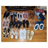 Grouping of ladies shoes size 8-9 and footies.