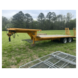 Delta Flatbed Gooseneck Trailer - Tandem Duels, Ramps, 11 Tons, 18' Bed plus 5' Dovetail, Wooden Floor, Title