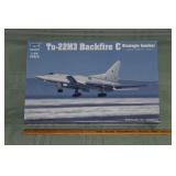 2009 Trumpeter 1/72 Scale #01656 Tu-22M3 Backfire