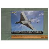G.W.H 1/144 Scale #L1002 sealed R.A.F Vulcan K.2 T