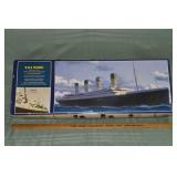 Minicraft 1/350 Scale #11315 R.M.S. Titanic Deluxe