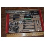 1/4" drive: 7 ratchets, 8 ext./adapters, sockets,