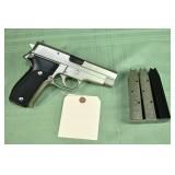 Sig Sauer P226 semi-auto pistol, s#U460474, cal 9m
