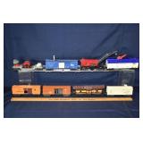 8 vintage Lionel train cars: 3650, 3424, 6560, 366