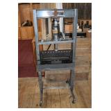 Central Machinery 20 Ton Air/Hydraulic Shop Press,
