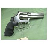 Smith & Wesson 686-4 stainless 6 shot revolver, s#