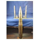 Military lot: 105mm M1 Howitzer shell, fuses, etc.