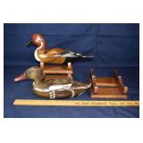 2 Decorative decoys and 4 decoy stands; as is