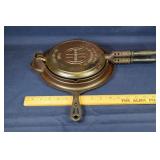 Griswold American No. 8 waffle maker; as is