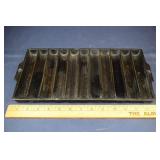 Griswold No. 22 corn bread pan; as is