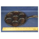 Griswold No. 34 Swedish pancake pan; as is