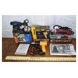 Lot: Ryobi 5' random orbit sander, Wagner heat gun