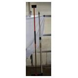 6' extension pole and a T-Jack support; as is