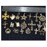 Marked 14 kt gold jewelry: 21 charms and pendants