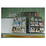 Lot of 800+ MLB cards from Topps 1970-71: (400+) 1