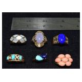 Marked 14 kt gold jewelry: 6 rings set with stones