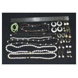 Marked 14 kt gold jewelry: cultured pearl and ston