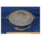 Griswold cast iron Dutch oven; as is