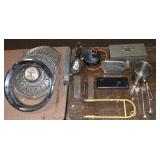 Lot: vintager Chrysler hubcaps, drafting instrumen