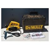 DeWalt DW680 2.5mm planer, working condition; as i