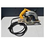 DeWalt DW364 7 1/4" circular saw, working conditio