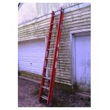 Werner fiberglass extension ladder model D6220-2;