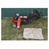MTD Yard Machines chipper shredder, B&S 825 Series