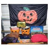 Lot: Halloween decorations, board games, Yuengling