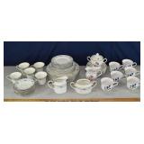 38 pcs. Minton Bellemeade pattern part dinner serv