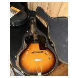 Gibson model ES-125 1957 Sunburst acoustic guitar