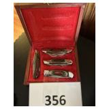 4-pc Pin knife collection-in wooden box