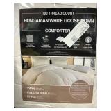White goose down comforter Twin