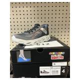 Skechers kids sneaker size 4