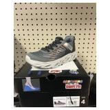 Skechers kids sneaker size 4