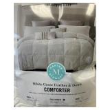 Martha Stewart Comforter F/Q
