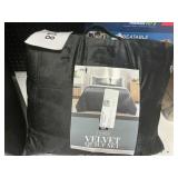 3-pc Velvet quilt set King
