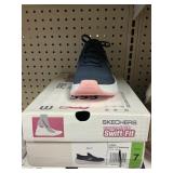 Skechers ladies sneaker size 7