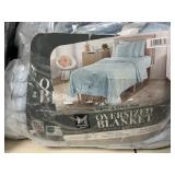 T/F Oversized blanket 78inx92in