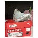 Puma womens slip on knit size 5.5