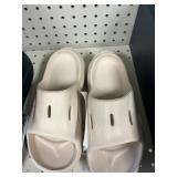 Hoka slides size 7W