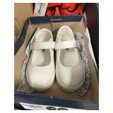 Osh Kosh toddler sandal size 8