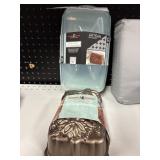 Nordic Ware loaf pan & keeper